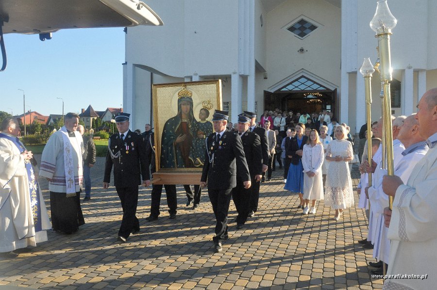 65 Uroczyste odprowadzenie.jpg